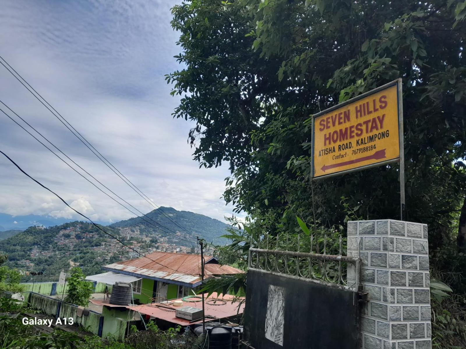 Seven Hills Homestay カリンポン エクステリア 写真