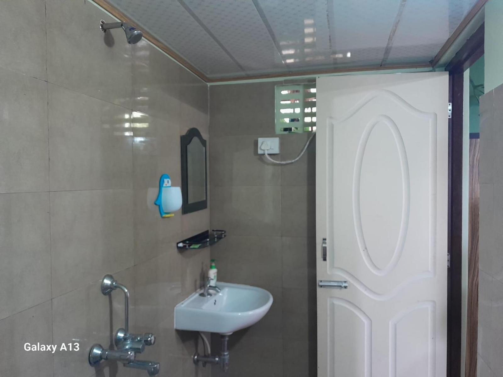 Seven Hills Homestay カリンポン エクステリア 写真