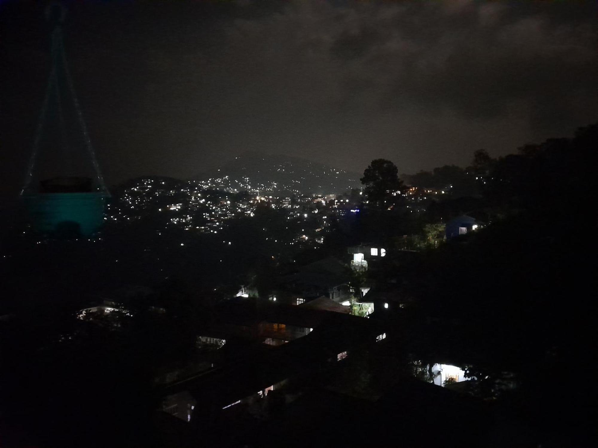 Seven Hills Homestay カリンポン エクステリア 写真