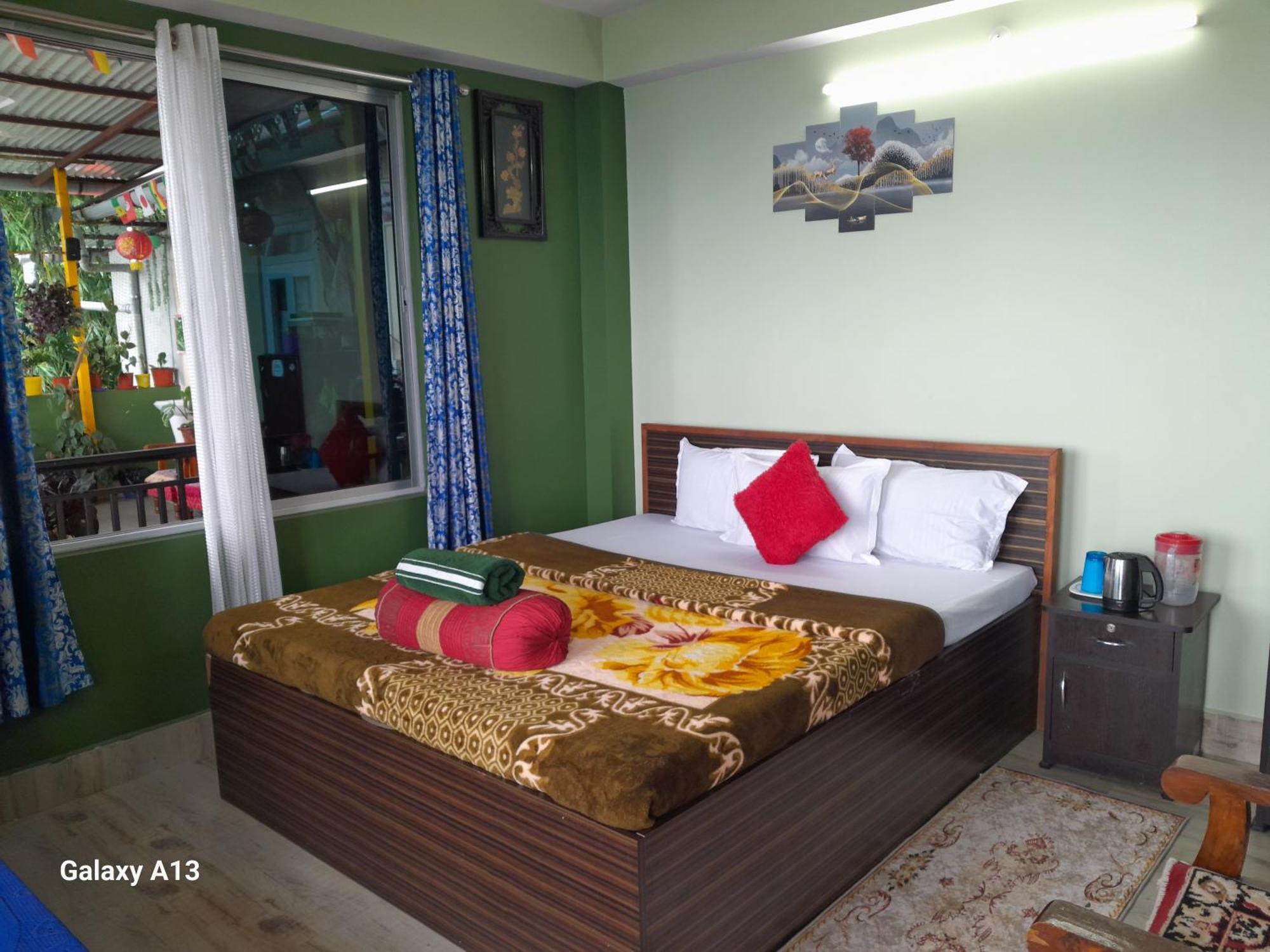 Seven Hills Homestay カリンポン エクステリア 写真
